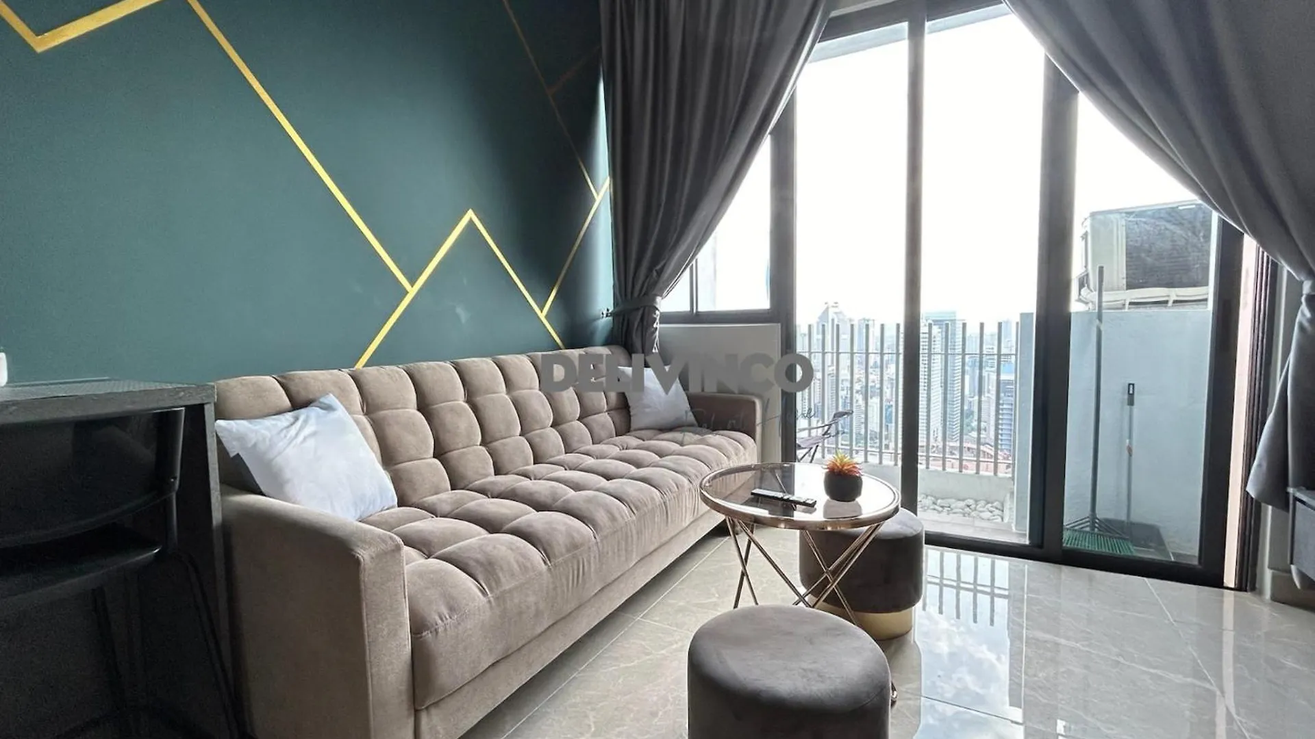 The Luxe - Balcony At 42 Floor - Klcc View - 3 Pax Daire Kuala Lumpur